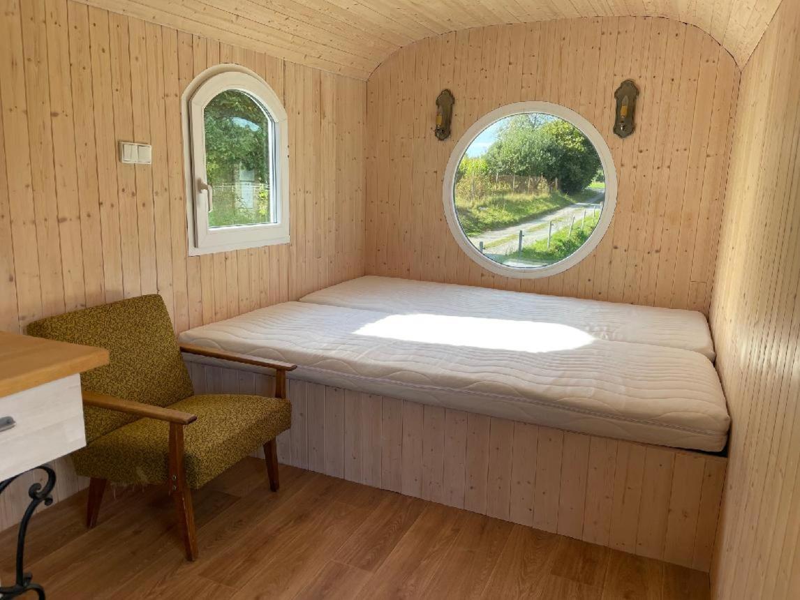 Stribrna Skalice Glamping - Stylova Maringotka V Srdci Ladova Kraje, Pobliz Hlavniho Mesta Prahy מראה חיצוני תמונה