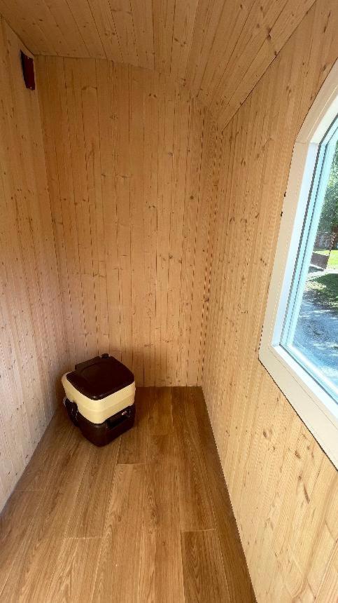 Stribrna Skalice Glamping - Stylova Maringotka V Srdci Ladova Kraje, Pobliz Hlavniho Mesta Prahy מראה חיצוני תמונה